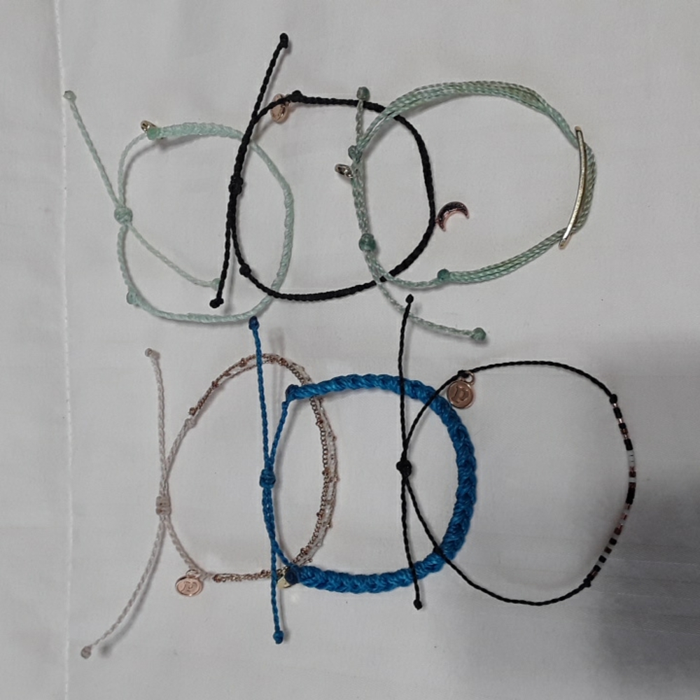 6 Pura Vida Bracelets